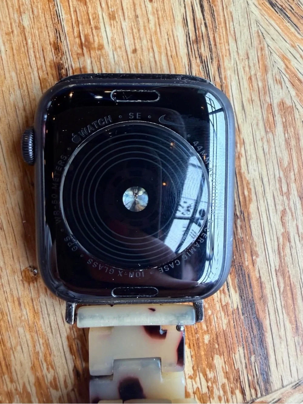 Black Apple Watch SE 44mm with Tortoiseshell Resin Band